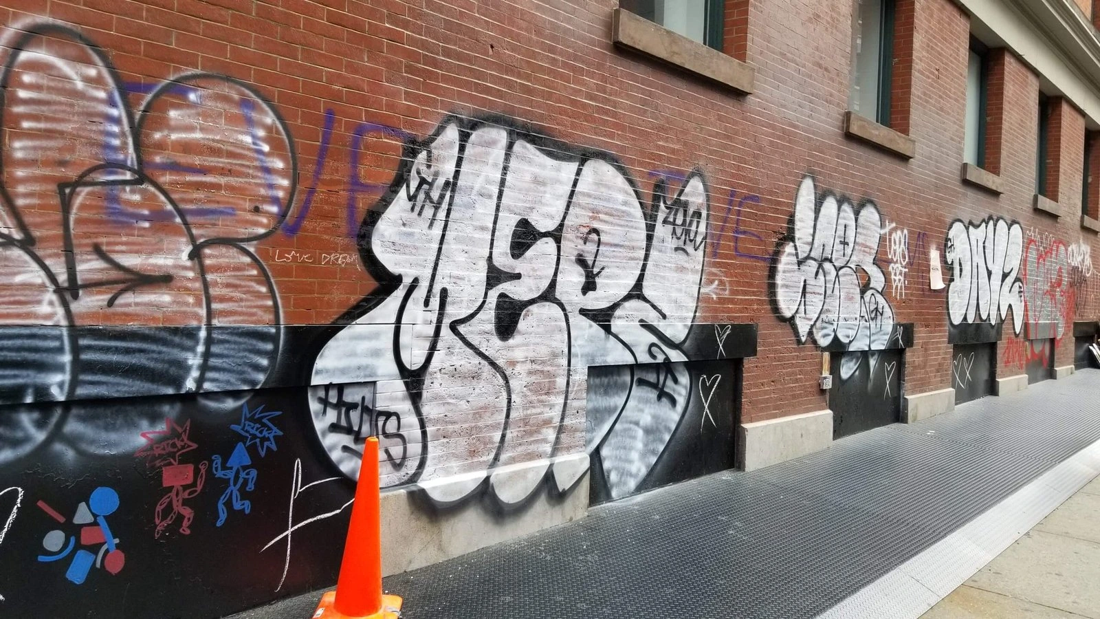 Graffiti & Chewing Gum Removal